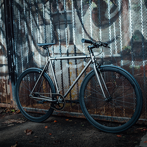 City store grounds fixie